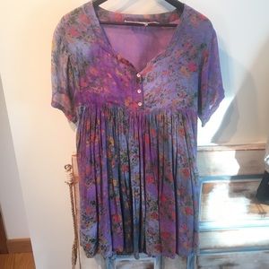 Floral dress w buttons